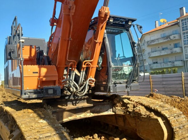 Hitachi ZX490LCH-7