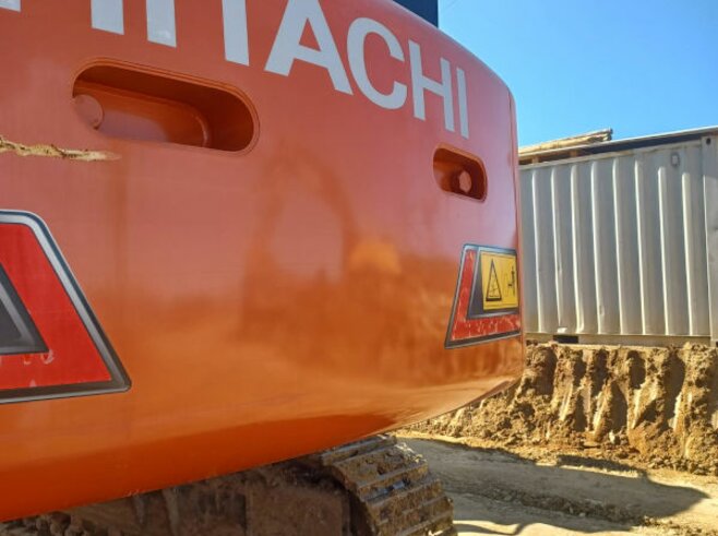 Hitachi ZX490LCH-7