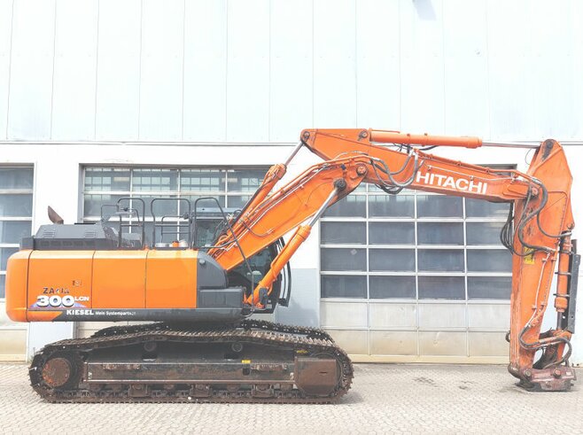 Hitachi ZX300LCN-6