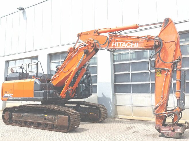 Hitachi ZX300LCN-6
