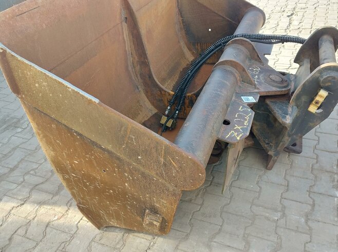 LRT Grabenräumlöffel schwenkbar 2000mm