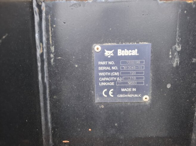 Bobcat Grabenräumlöffel starr 1200mm
