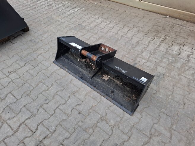 Bobcat Grabenräumlöffel starr 1200mm