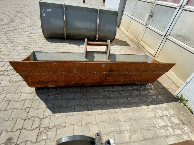 Kinshofer Grabenräumlöffel Starr 2200mm