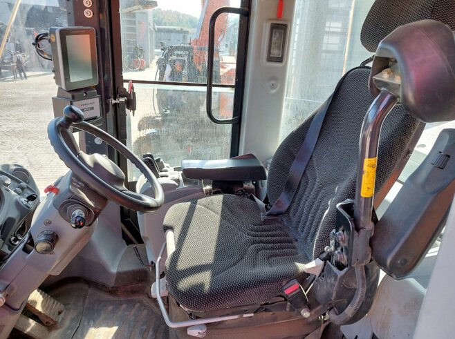 Hitachi ZW310-6