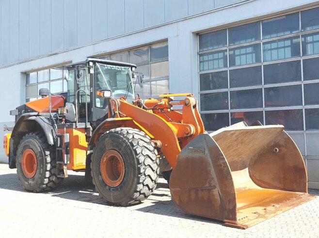 Hitachi ZW310-6