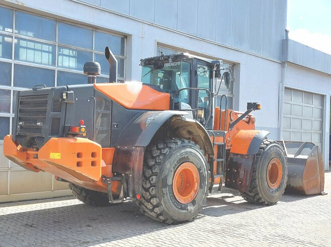 Hitachi ZW310-6