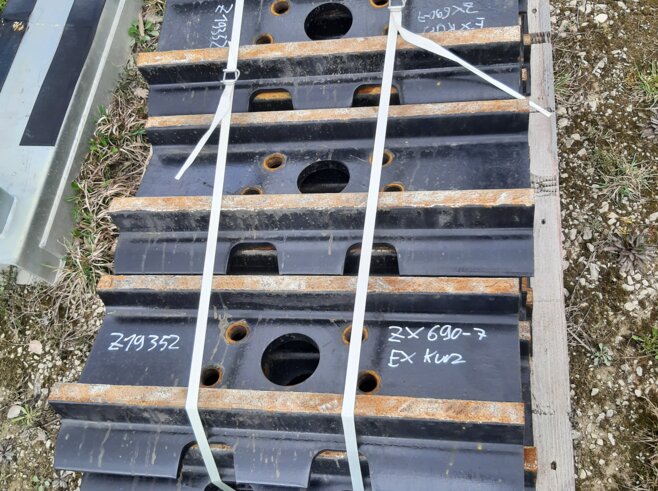 Hitachi Zweisteg Bodenplatten 650mm ZX690