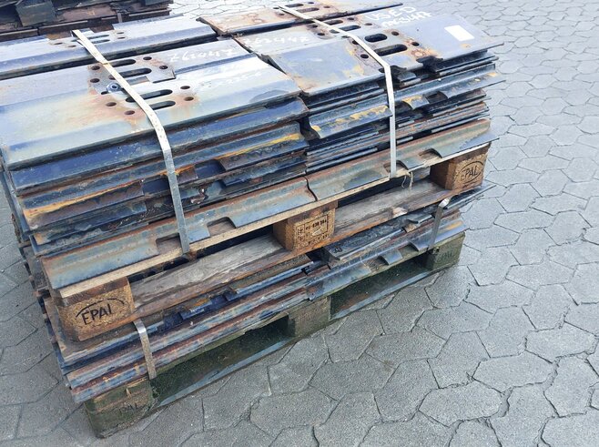 Hitachi Bodenplatten 600mm Dreisteg