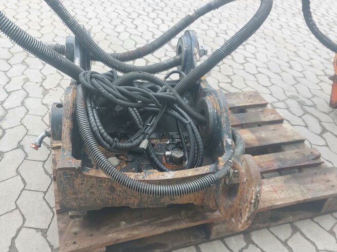 OilQuick Vollhydraulischer Schnellwechsler OQ70-55