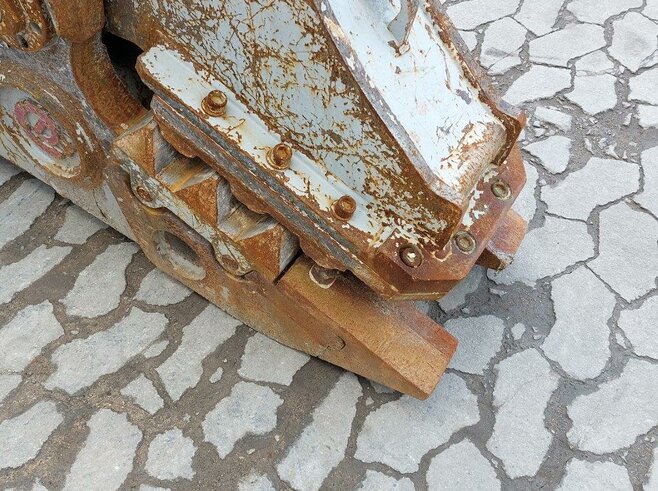 Demarec Betonpulverisierer DLP12