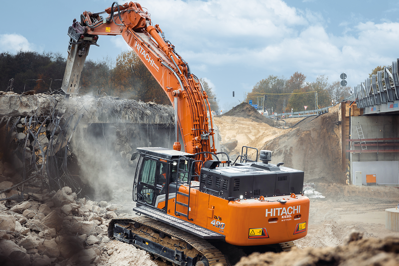 Hitachi  Duża koparka gąsienicowa Hitachi ZX490-7 