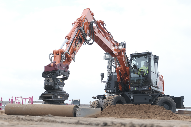 Hitachi  ZX150W-7