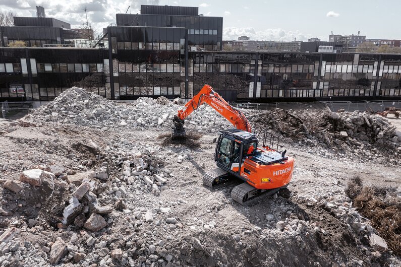 Hitachi  ZX130-7B