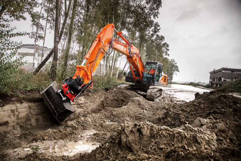 Hitachi  Koparka gąsienicowa Hitachi ZX250-7